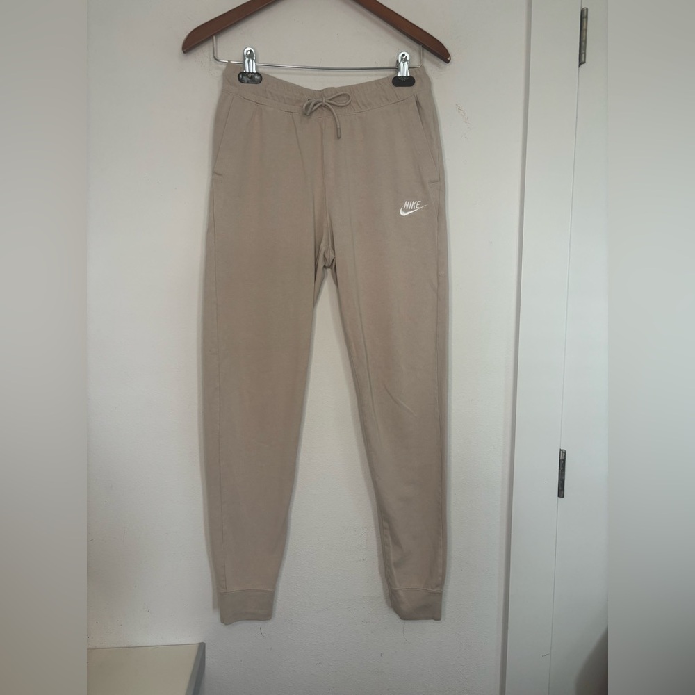 NIKE CREAM JOGGER STYLE SWEATPANTS SZ SMALL